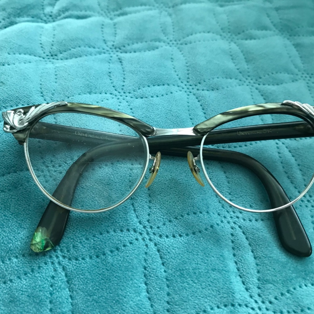 Vintage Cateye Silver Leaf Frames - image 7